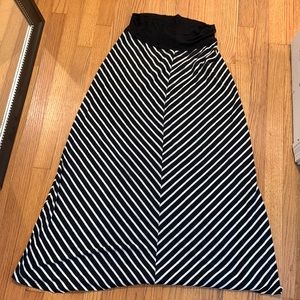 Maternity skirt